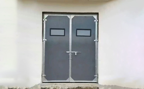 铜川工业门在高温作业区域的运行表现